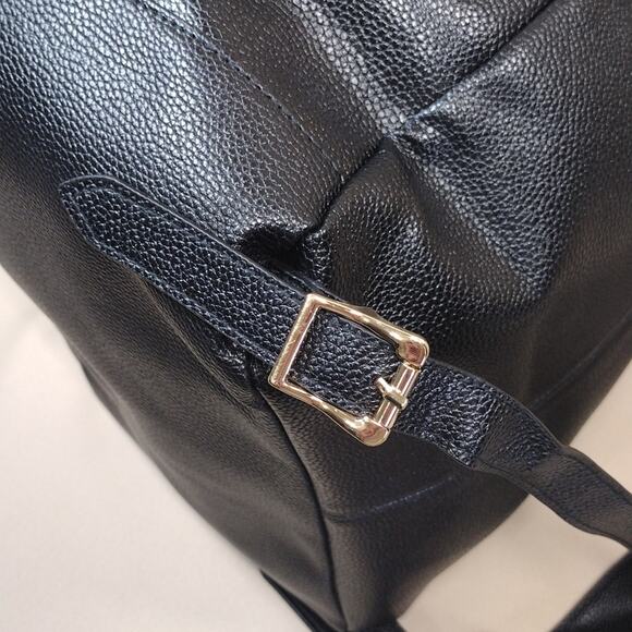 Black faux leather Backpack - Picture 13 of 16